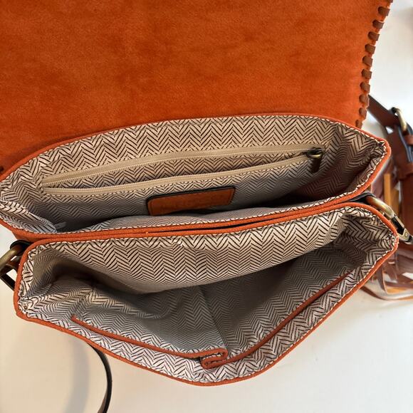 Jen & Co Sloan Vegan Crossbody Faux Suede Envelope Bag Burnt Orange Brown NWT - Picture 8 of 11